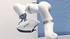 ARTAS iX Robotic Arm