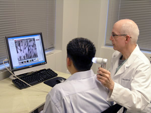 Dr. Bernstein Using the Electronic Hair Densitometer